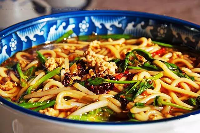 從昆明出發(fā)，一路向南“逛吃逛吃”     昆明年會(huì)策劃